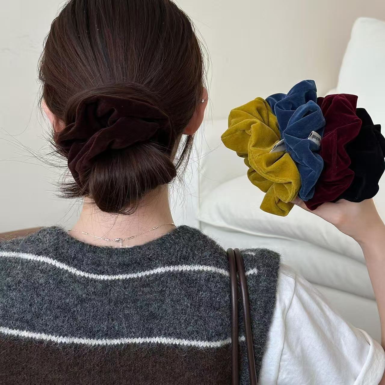 Travel Accessories Aesthetic - Élastique à cheveux en velours de