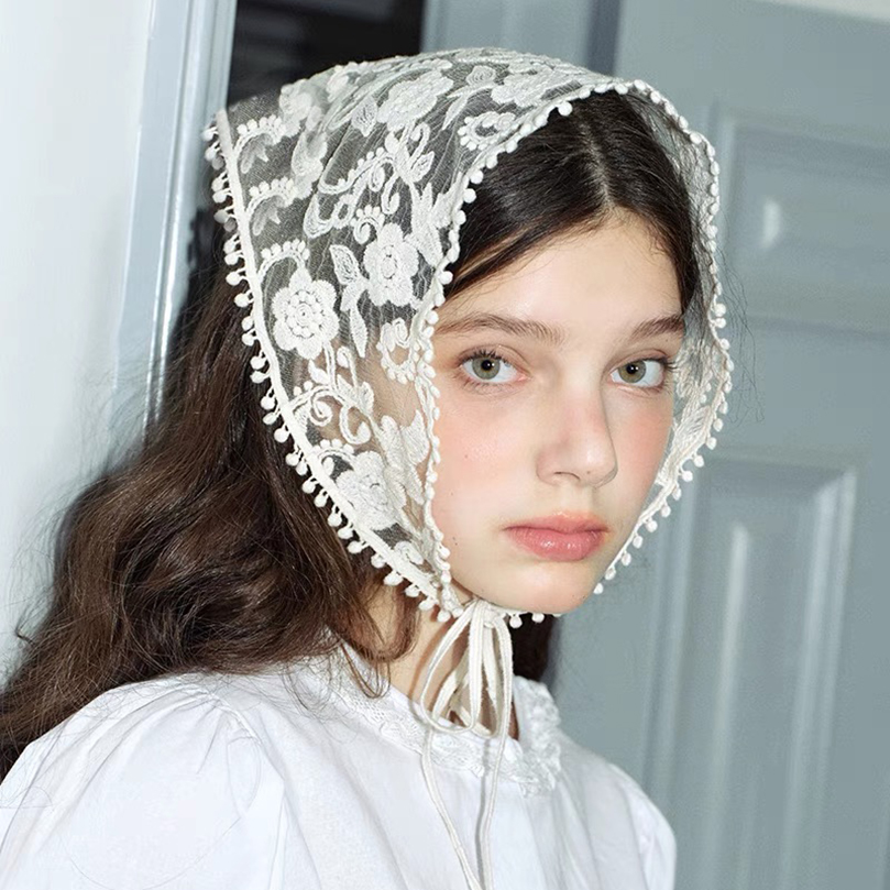 Travel Accessories Aesthetic - Foulard en dentelle florale tissée blanche