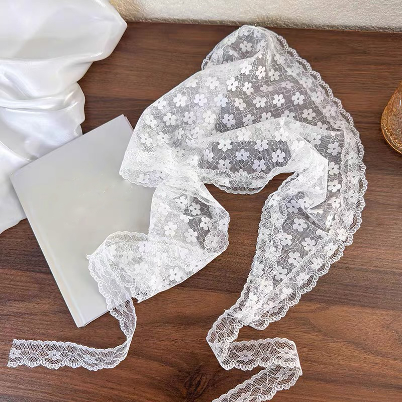 Foulard en dentelle florale ti - Travel Accessories Aesthetic avis et prix